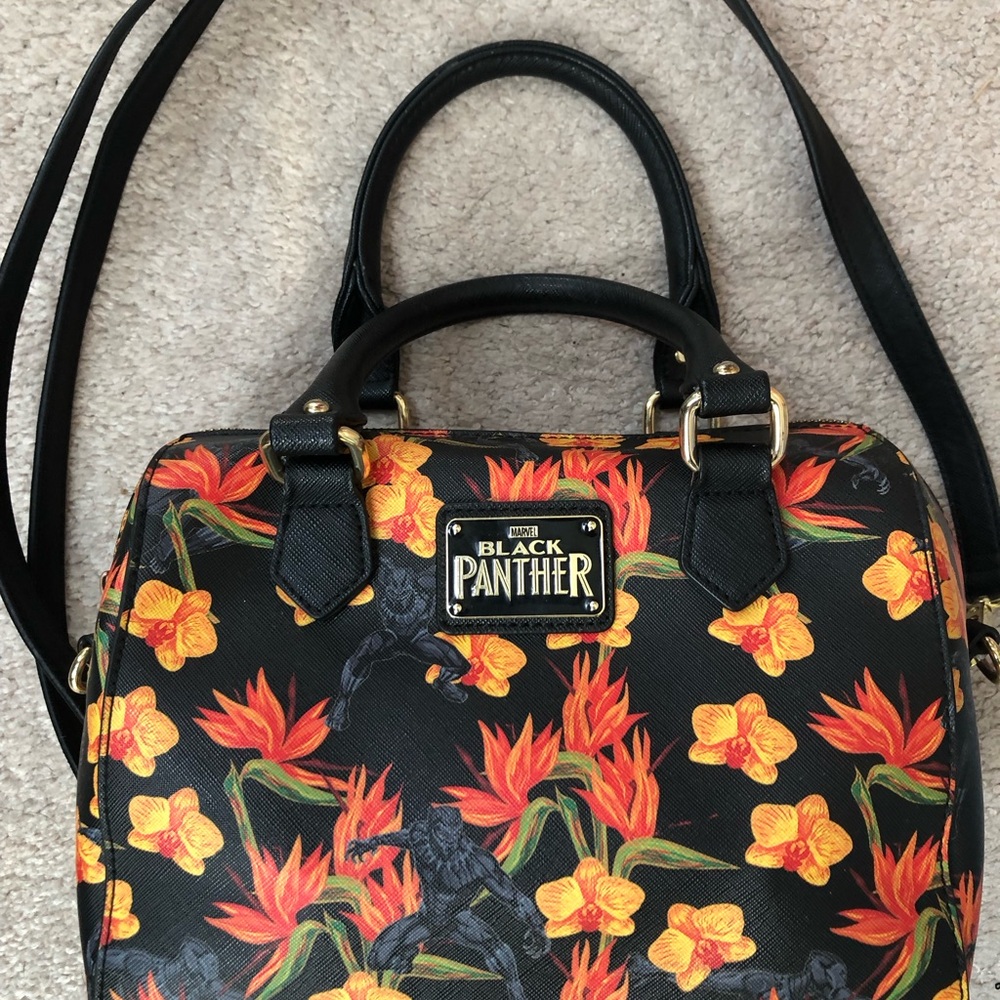 Loungefly Marvel Universe Black Panther Floral Women’s Purse Satchel with Strap